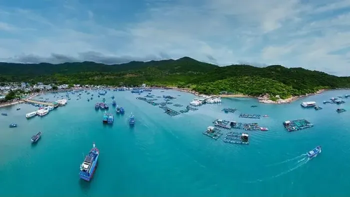 Framed Print : January 24, 2023: panoramic view of Vinh Luong fishing port, Nha Trang city, Khanh Hoa province, Vietnam Framed Print : January 24, 2023: panoramic view of Vinh Luong fishing port, Nha Trang city, Khanh Hoa province, Vietnam