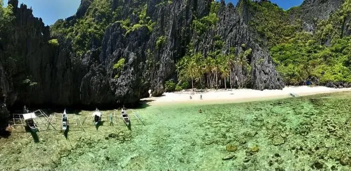 Framed Print : Jiji's beach is located on Miniloc island, next to Secret lagoon, 9 km from El Nido, Palawan, Philippines Framed Print : Jiji's beach is located on Miniloc island, next to Secret lagoon, 9 km from El Nido, Palawan, Philippines