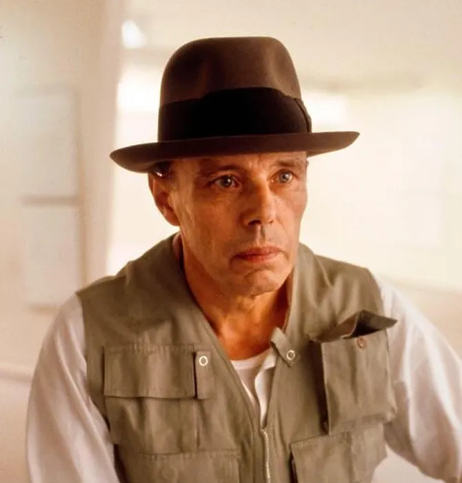 Framed Print : Joseph Beuys. Portrait of the German artist, Joseph Heinrich Beuys (1921-1986) by Bernard Gotfryd, 1979