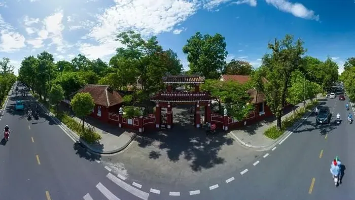 Framed Print : June 15, 2023: Hue National School scene, Hue city, Vietnam Framed Print : June 15, 2023: Hue National School scene, Hue city, Vietnam