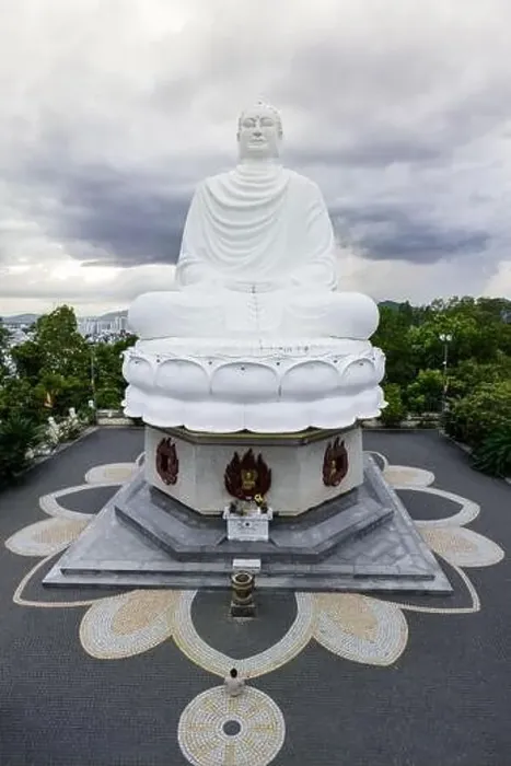 Framed Print : June 6, 2023: Long Son Pagoda, home to the largest Buddha statue in Nha Trang city, Khanh Hoa province, Vietnam Framed Print : June 6, 2023: Long Son Pagoda, home to the largest Buddha statue in Nha Trang city, Khanh Hoa province, Vietnam