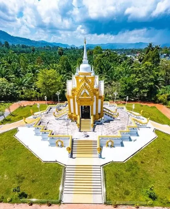 Framed Print : Khanom City Pillar Shrine in Nakhon Si Thammarat, Thailand Framed Print : Khanom City Pillar Shrine in Nakhon Si Thammarat, Thailand