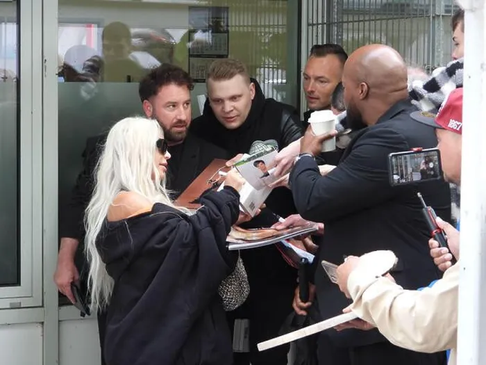 Framed Print : **Kim Kardashian arriving at the airport in Hamburg Framed Print : **Kim Kardashian arriving at the airport in Hamburg