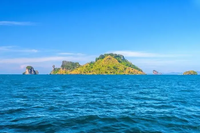 Framed Print : Ko Poda and Ko Kai Chicken Island, Tonsai Bay, Railay Beach, Ao Nang, Krabi, Andaman Sea, Thailand Framed Print : Ko Poda and Ko Kai Chicken Island, Tonsai Bay, Railay Beach, Ao Nang, Krabi, Andaman Sea, Thailand