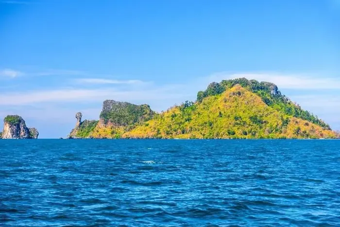 Framed Print : Ko Poda and Ko Kai Chicken Island, Tonsai Bay, Railay Beach, Ao Nang, Krabi, Andaman Sea, Thailand Framed Print : Ko Poda and Ko Kai Chicken Island, Tonsai Bay, Railay Beach, Ao Nang, Krabi, Andaman Sea, Thailand