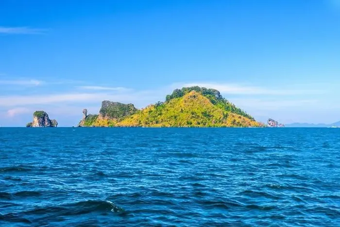 Framed Print : Ko Poda and Ko Kai Chicken Island, Tonsai Bay, Railay Beach, Ao Nang, Krabi, Andaman Sea, Thailand Framed Print : Ko Poda and Ko Kai Chicken Island, Tonsai Bay, Railay Beach, Ao Nang, Krabi, Andaman Sea, Thailand