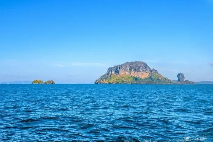 Framed Print : Ko Poda and Ko Kai Chicken Island, Tonsai Bay, Railay Beach, Ao Nang, Krabi, Andaman Sea, Thailand