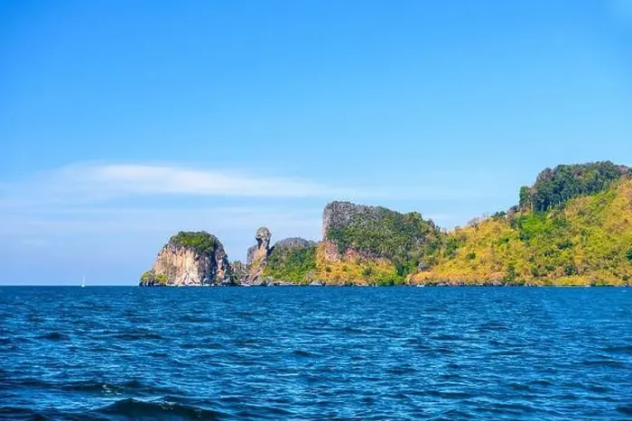 Framed Print : Ko Poda and Ko Kai Chicken Island, Tonsai Bay, Railay Beach, Ao Nang, Krabi, Andaman Sea, Thailand Framed Print : Ko Poda and Ko Kai Chicken Island, Tonsai Bay, Railay Beach, Ao Nang, Krabi, Andaman Sea, Thailand