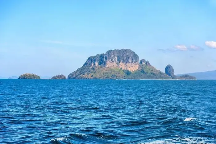 Framed Print : Ko Poda and Ko Kai Chicken Island, Tonsai Bay, Railay Beach, Ao Nang, Krabi, Andaman Sea, Thailand Framed Print : Ko Poda and Ko Kai Chicken Island, Tonsai Bay, Railay Beach, Ao Nang, Krabi, Andaman Sea, Thailand