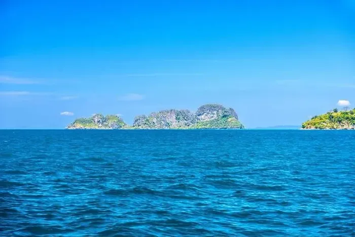 Framed Print : Ko Yung Mosquito Island, Ao Nang, Mueang Krabi District, Krabi, Andaman Sea, Thailand Framed Print : Ko Yung Mosquito Island, Ao Nang, Mueang Krabi District, Krabi, Andaman Sea, Thailand