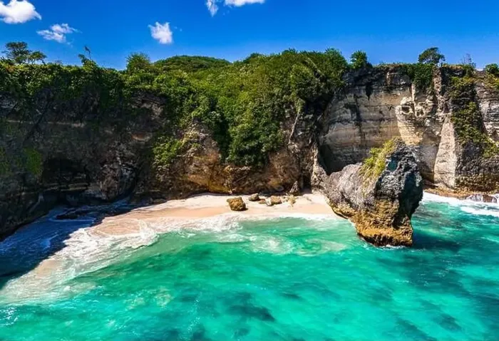 Framed Print : Korawa Beach on Nusa Penida Island, Indonesia Framed Print : Korawa Beach on Nusa Penida Island, Indonesia