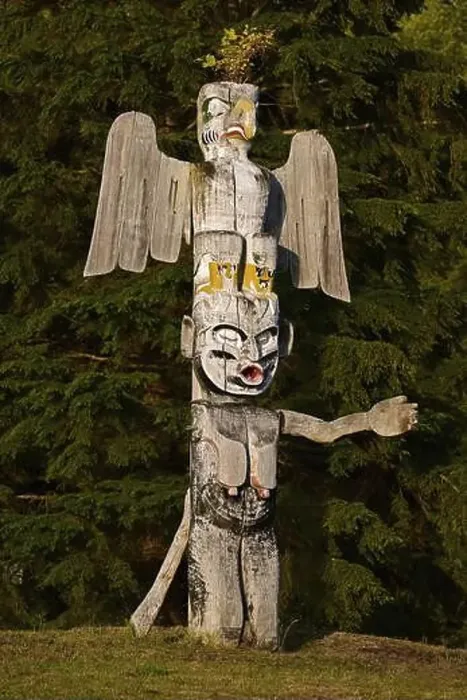 Framed Print : Kwakwakawakw totem pole at the cemetery in Alert Bay, Cormorant Island, British Columba, Canada, North America Framed Print : Kwakwakawakw totem pole at the cemetery in Alert Bay, Cormorant Island, British Columba, Canada, North America
