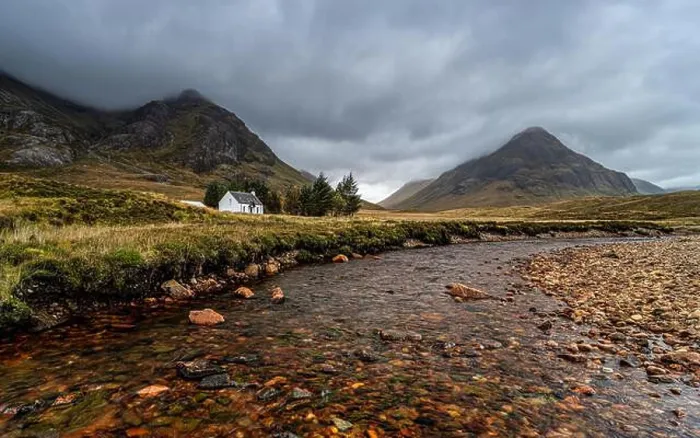 Framed Print : Lagangarbh Hut, Glencoe, Scotland Framed Print : Lagangarbh Hut, Glencoe, Scotland