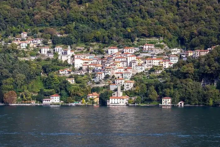Framed Print : Lake Como landscape in full daylight Framed Print : Lake Como landscape in full daylight