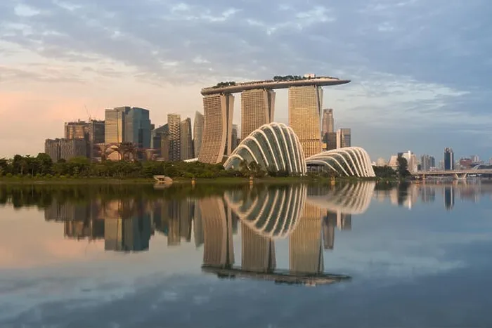 Framed Print : Landscape of the Singapore financial district in Marina bay, Singapore Framed Print : Landscape of the Singapore financial district in Marina bay, Singapore
