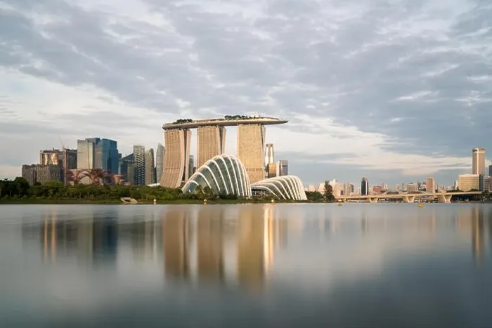 Framed Print : Landscape of the Singapore financial district in Marina bay, Singapore Framed Print : Landscape of the Singapore financial district in Marina bay, Singapore