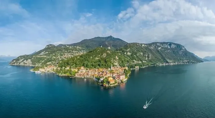 Framed Print : Landscape with Varenna town at Como lake region, Italy Framed Print : Landscape with Varenna town at Como lake region, Italy