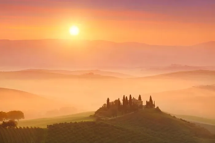 Framed Print : Landscapes of Tuscany sunrise, Val d'orcia, Italy Framed Print : Landscapes of Tuscany sunrise, Val d'orcia, Italy