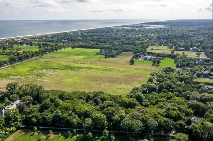 Framed Print : large open space in East Hampton, NY Framed Print : large open space in East Hampton, NY