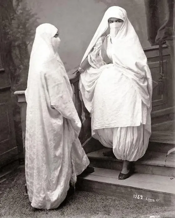 Framed Print : Late 19th century photograph - Veiled Women, Algeria Framed Print : Late 19th century photograph - Veiled Women, Algeria