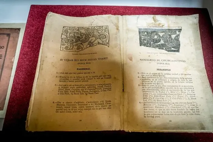 Framed Print : libro sagrado Popol Vuh, museo de la plaza central Framed Print : libro sagrado Popol Vuh, museo de la plaza central