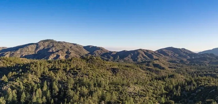 Framed Print : Line of mountain tops and ridges in the National Forest of southern California Framed Print : Line of mountain tops and ridges in the National Forest of southern California