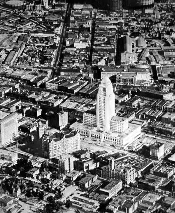 Framed Print : Los Angeles City Hall from the air, USA Framed Print : Los Angeles City Hall from the air, USA