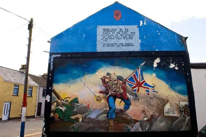 Framed Print : Loyalist mural on the wall of a house in Waterside, Derry City, Londonderry, Northern Ireland Framed Print : Loyalist mural on the wall of a house in Waterside, Derry City, Londonderry, Northern Ireland