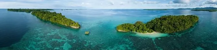 Framed Print : Lush, tropical islands are fringed by robust coral reefs in the Solomon Islands. This beautiful country is home to spectacular marine biodiversity Framed Print : Lush, tropical islands are fringed by robust coral reefs in the Solomon Islands. This beautiful country is home to spectacular marine biodiversity