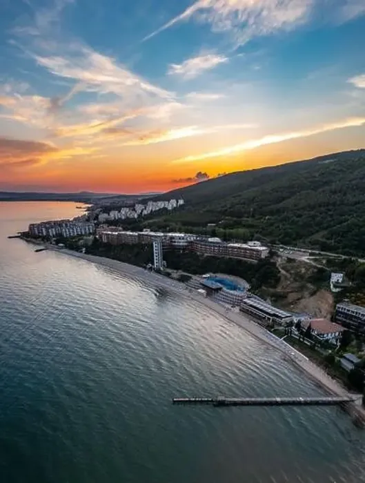 Framed Print : Luxury hotel Paradise Beach on Black sea in Bulgaria Framed Print : Luxury hotel Paradise Beach on Black sea in Bulgaria
