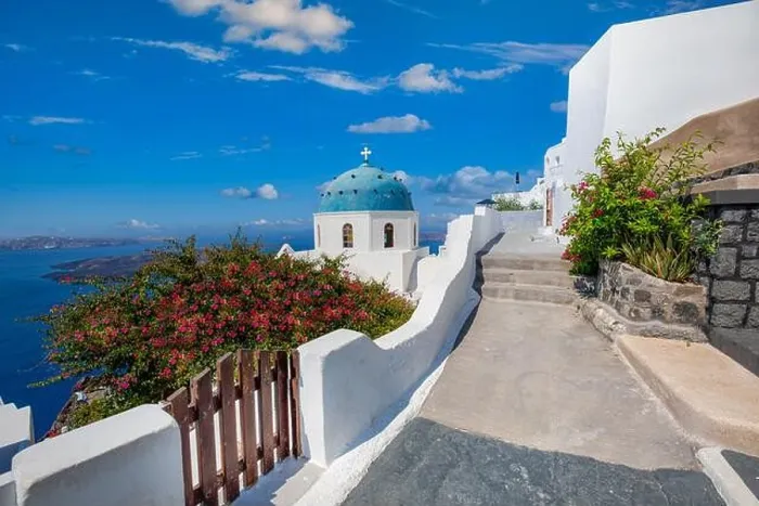 Framed Print : Luxury summer relaxation background. Summer vacation at Santorini, swimming pools, hot tubs looking out over the Caldera sea view of Santorini, Greece Framed Print : Luxury summer relaxation background. Summer vacation at Santorini, swimming pools, hot tubs looking out over the Caldera sea view of Santorini, Greece