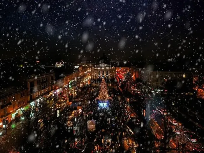 Framed Print : Lviv, Ukraine - December 17, 2021: Opening of Christmas tree near Opera House in Lviv, Ukraine. View from drone Framed Print : Lviv, Ukraine - December 17, 2021: Opening of Christmas tree near Opera House in Lviv, Ukraine. View from drone