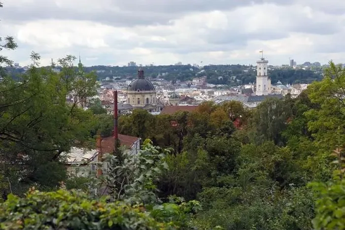 Framed Print : LVIV, UKRAINE - SEPTEMBER 11, 2022 Panorama view of the historical old city in Lviv Framed Print : LVIV, UKRAINE - SEPTEMBER 11, 2022 Panorama view of the historical old city in Lviv
