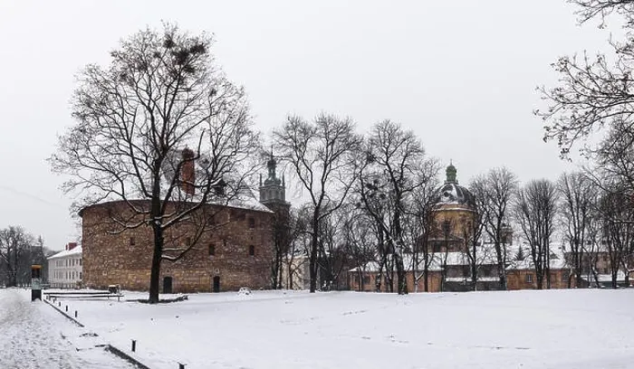 Framed Print : Lviv in winter time. Picturesque panorama view of historical buildings. Eastern Europe, Ukraine Framed Print : Lviv in winter time. Picturesque panorama view of historical buildings. Eastern Europe, Ukraine