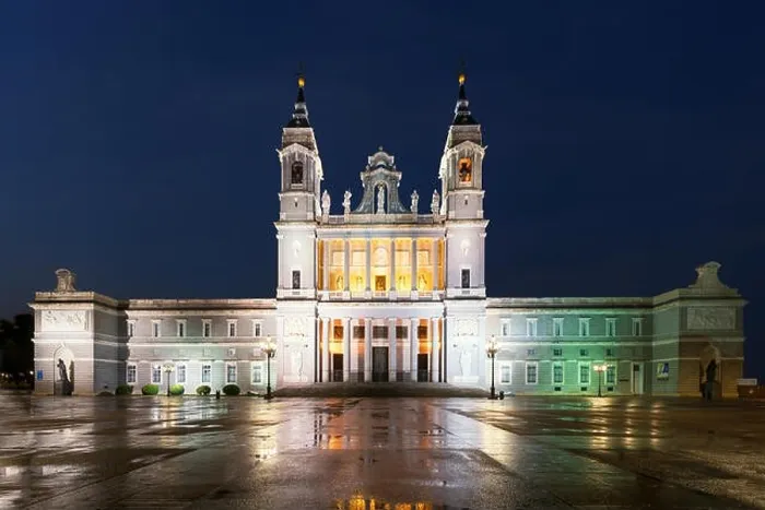 Framed Print : Madrid landmark at night. Landscape of Santa Maria la Real de La Almudena Cathedral and the Royal Palace. Beautiful skyline at Madrid, Spain Framed Print : Madrid landmark at night. Landscape of Santa Maria la Real de La Almudena Cathedral and the Royal Palace. Beautiful skyline at Madrid, Spain