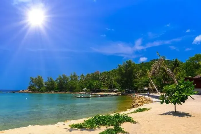 Framed Print : Mae Haad Beach, Koh Phangan island, Suratthani Thailand Framed Print : Mae Haad Beach, Koh Phangan island, Suratthani Thailand