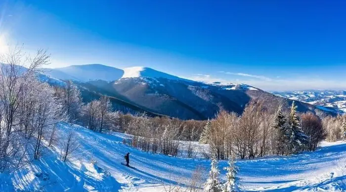 Framed Print : Magical winter panorama of beautiful snowy slopes Framed Print : Magical winter panorama of beautiful snowy slopes