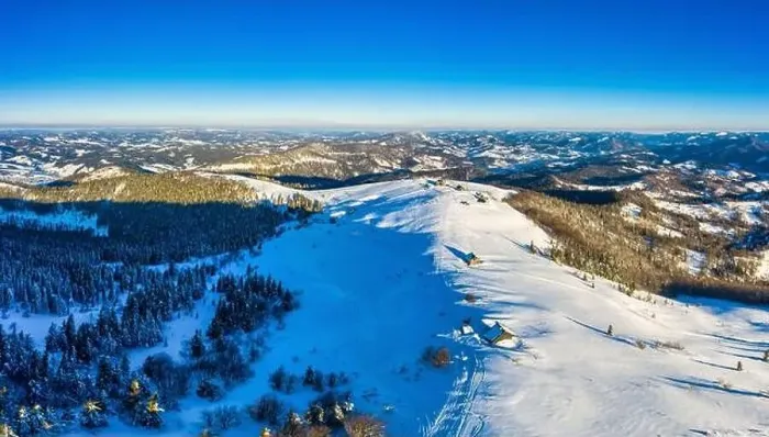 Framed Print : Magical winter panorama of beautiful snowy slopes Framed Print : Magical winter panorama of beautiful snowy slopes