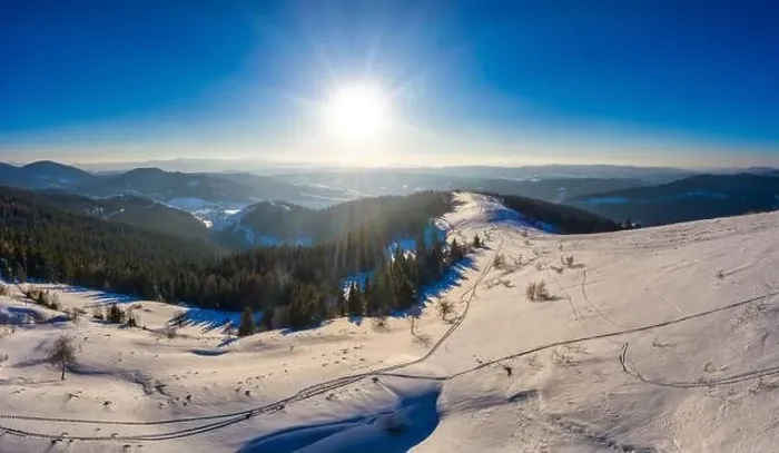 Framed Print : Magical winter panorama of beautiful snowy slopes Framed Print : Magical winter panorama of beautiful snowy slopes