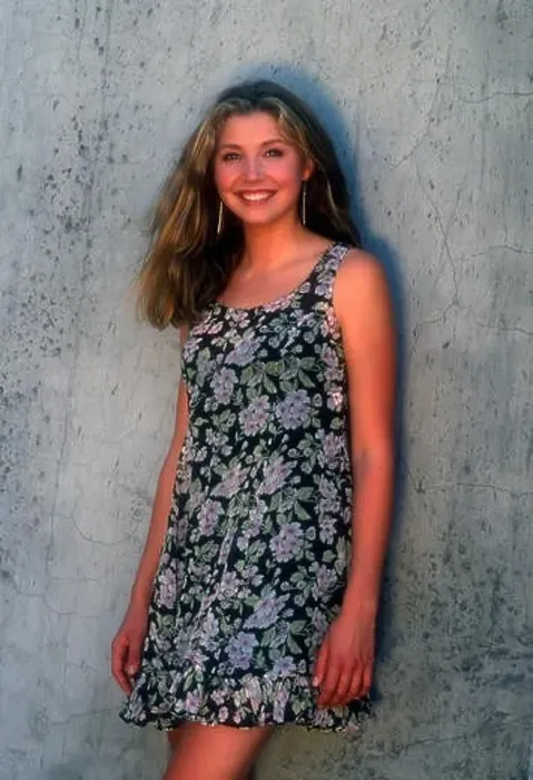 Framed Print : Malibu, California, USA 27th September 1994 (Exclusive) Actress Sarah Chalke poses at a photo shoot on September 27 Framed Print : Malibu, California, USA 27th September 1994 (Exclusive) Actress Sarah Chalke poses at a photo shoot on September 27