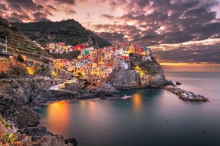 Framed Print : Manarola, La Spezia, Italy coastal view in Cinque Terre at dawn Framed Print : Manarola, La Spezia, Italy coastal view in Cinque Terre at dawn