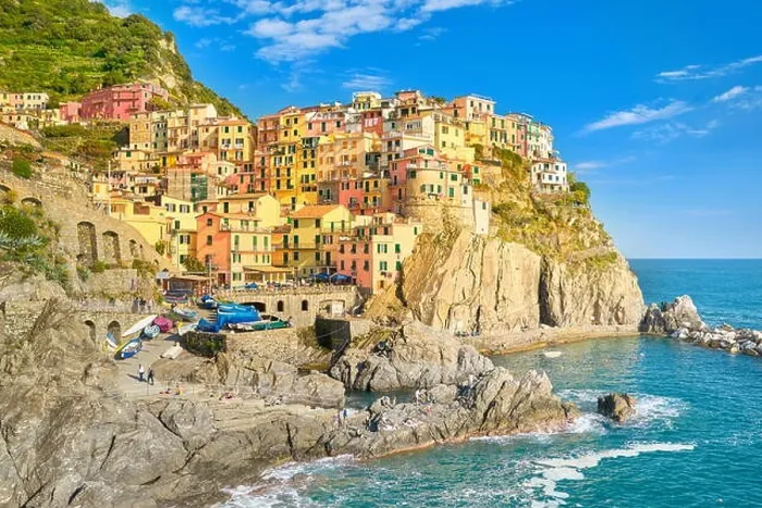 Framed Print : Manarola, Riviera de Levanto, Cinque Terre, Liguria, Italy Framed Print : Manarola, Riviera de Levanto, Cinque Terre, Liguria, Italy