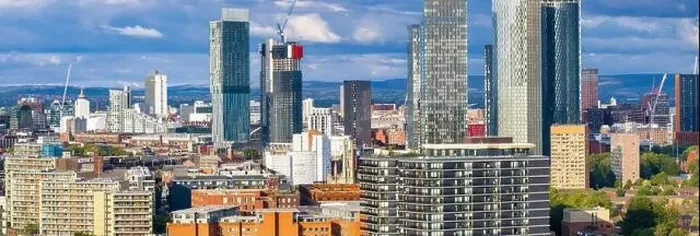 Framed Print : Manchester skyline panorama with cloudy sky Framed Print : Manchester skyline panorama with cloudy sky