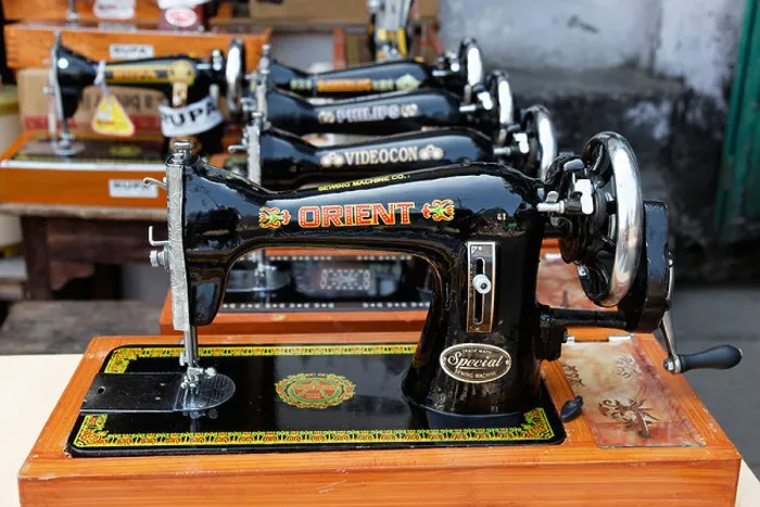 Framed Print : Manually operated sewing machines, Haldwani, Uttarakhand region, northern India, India, Asia Framed Print : Manually operated sewing machines, Haldwani, Uttarakhand region, northern India, India, Asia