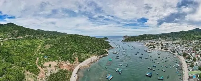 Framed Print : May 27, 2022: Scenery of Vinh Hy Bay Framed Print : May 27, 2022: Scenery of Vinh Hy Bay