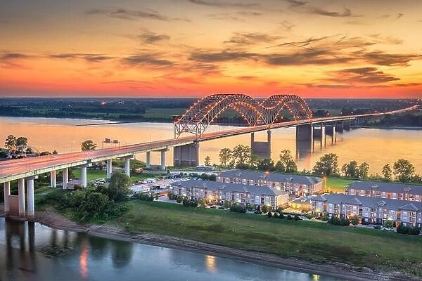 Memphis, Tennessee, USA at Hernando de Soto Bridge