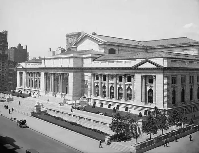 Framed Print : Metropolitan (New York Public) Library, New York City 1910 Framed Print : Metropolitan (New York Public) Library, New York City 1910