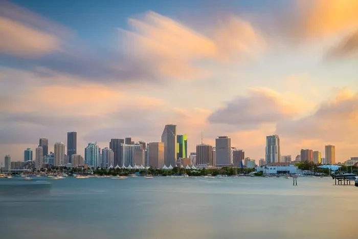 Framed Print : Miami, Florida, USA downtown skyline from across the Biscayne Bay at twilight Framed Print : Miami, Florida, USA downtown skyline from across the Biscayne Bay at twilight