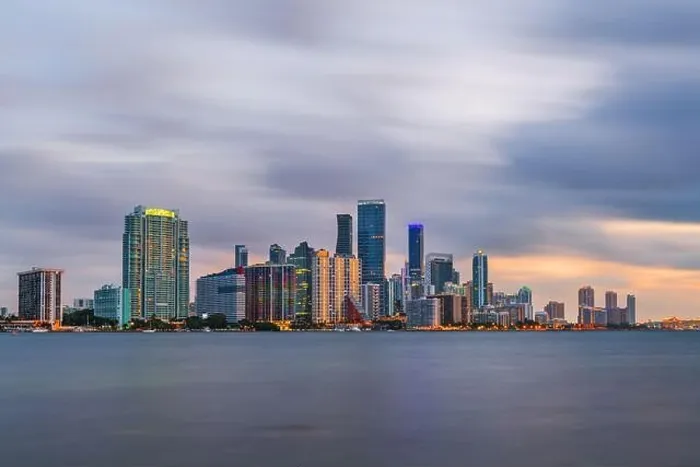 Framed Print : Miami, Florida, USA downtown skyline from across the Biscayne Bay at twilight Framed Print : Miami, Florida, USA downtown skyline from across the Biscayne Bay at twilight