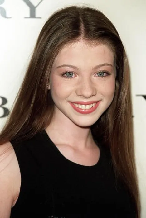 Framed Print : MICHELLE TRACHTENBERG BURBERRY STORE OPENING LA BEVERLEY HILLS LA USA 25 October 2001 Framed Print : MICHELLE TRACHTENBERG BURBERRY STORE OPENING LA BEVERLEY HILLS LA USA 25 October 2001